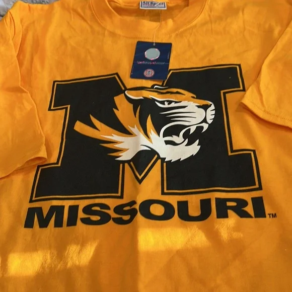 NWT Missouri University Short Sleeve Shirt - Picture 2 of 3